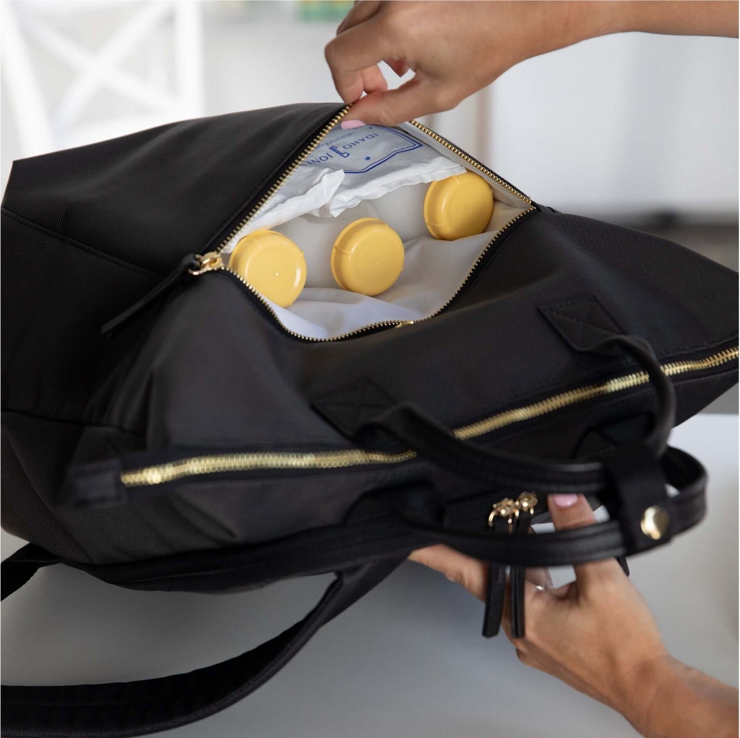 airedale breast pump backpack's built in cooler with jamie icepacks to maintain the freshness of breastmilk in transport